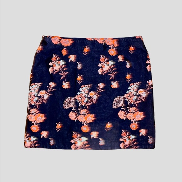 MSSP Max Studio Navy & Pink Coral Floral Mini Skirt~ Size 8 - Picture 3 of 8